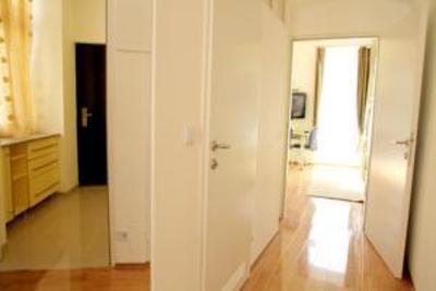 фото отеля Best of Vienna Apartments Schanzstrasse