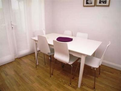 фото отеля Coulsdon Place Apartments