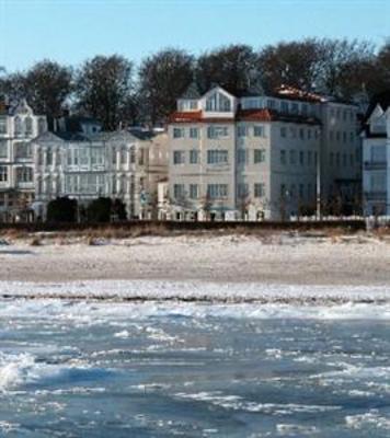 фото отеля Strandhotel Bansiner Hof Bansin