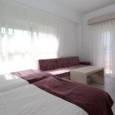 фото отеля Hostal Diamante Calvia