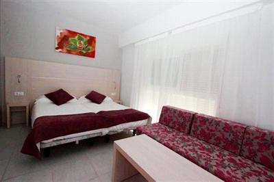 фото отеля Hostal Diamante Calvia