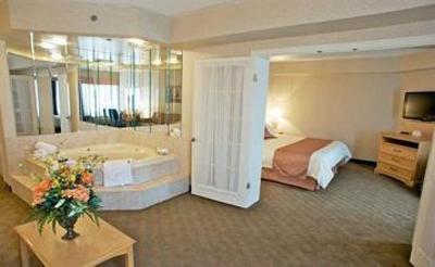 фото отеля Monte Carlo Inn - Toronto Brampton