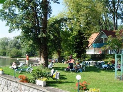 фото отеля Hotel zum lieben Augustin am See