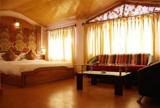 фото отеля Surya Hotel Shimla