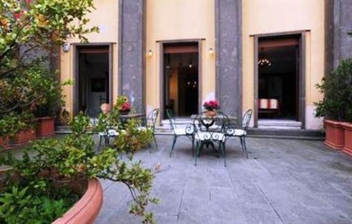 фото отеля Al Teatro Apartments Viterbo