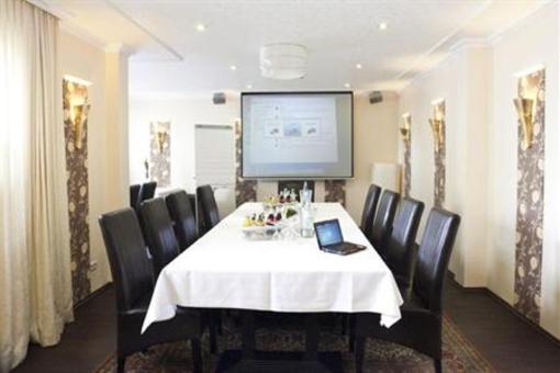 фото отеля Hotel Tiek Meppen