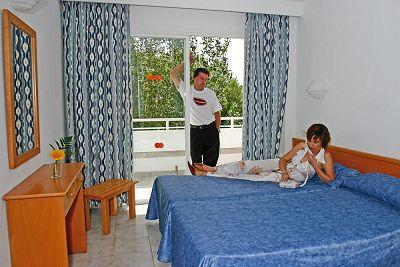 фото отеля Apartamentos HSM Lago Park