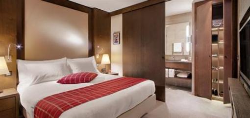 фото отеля Crans Ambassador Hotel