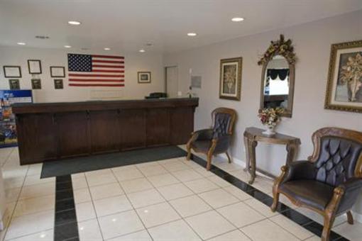 фото отеля Americas Best Value Inn & Suites Raymondville