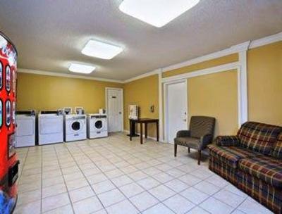 фото отеля Days Inn University Parkway Natchitoches