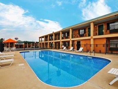 фото отеля Days Inn University Parkway Natchitoches
