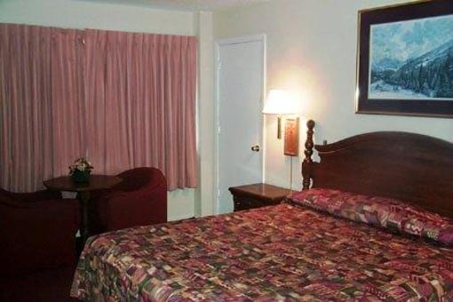 фото отеля Stateline Economy Inn & Suites