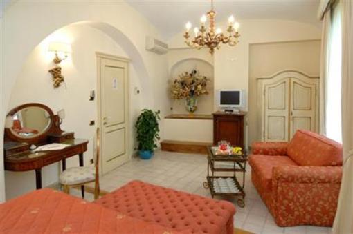 фото отеля Villa S.Pietro