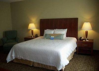 фото отеля Hilton Garden Inn Evansville