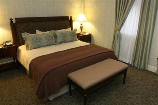 фото отеля Charley Creek Inn