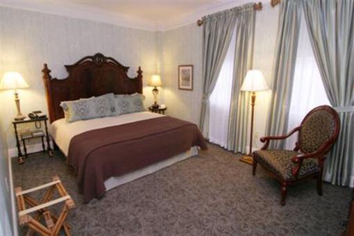 фото отеля Charley Creek Inn