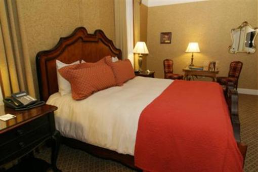 фото отеля Charley Creek Inn