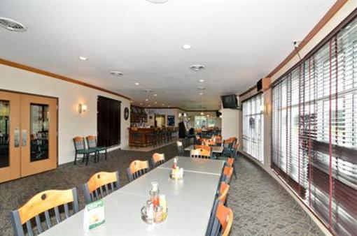 фото отеля Best Western Plus Sparta Trail Lodge