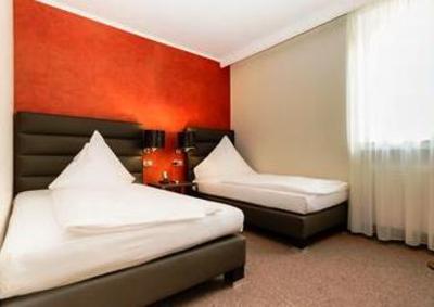 фото отеля Hotel Fischerhaus Dusseldorf