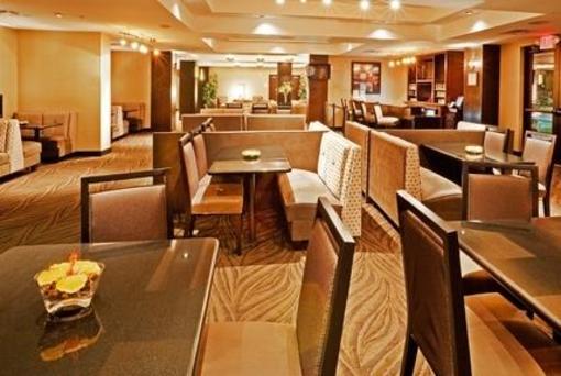 фото отеля Holiday Inn Hotel & Suites University West Stillwater