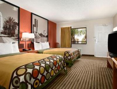фото отеля Super 8 Orlando