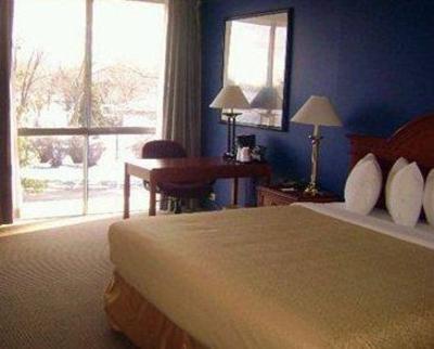 фото отеля Quality Inn and Conference Center Burr Ridge