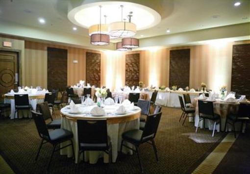 фото отеля Holiday Inn & Suites McKinney - Eldorado