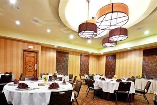 фото отеля Holiday Inn & Suites McKinney - Eldorado