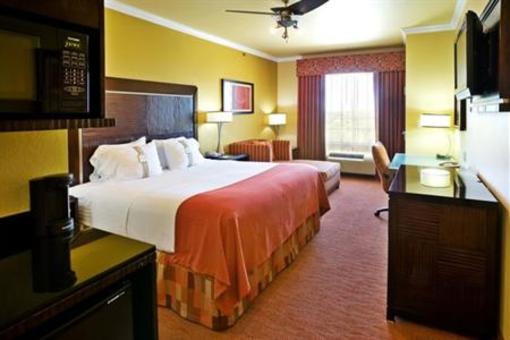 фото отеля Holiday Inn & Suites McKinney - Eldorado