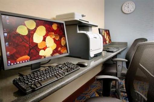фото отеля Holiday Inn Express Hotel & Suites Tullahoma East
