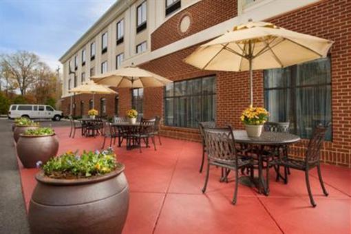 фото отеля Holiday Inn Express Hotel & Suites Tullahoma East