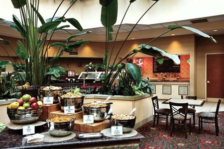 фото отеля Embassy Suites Hotel Charleston