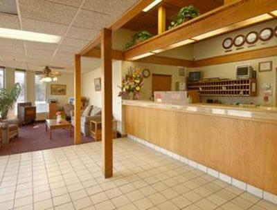 фото отеля Super 8 Costa Mesa Newport Beach Area