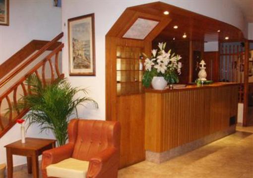 фото отеля Hostal La Llagosta