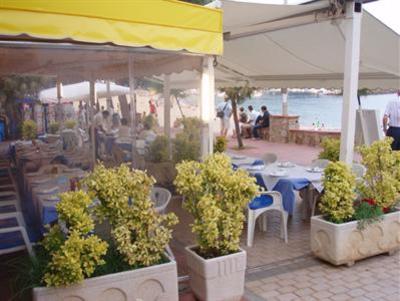фото отеля Hostal La Llagosta