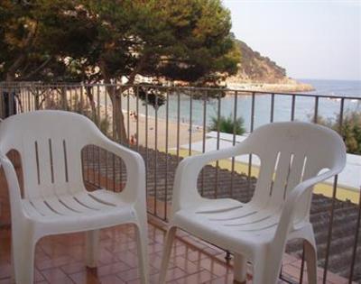 фото отеля Hostal La Llagosta