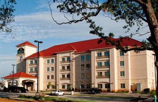 фото отеля La Quinta Inn and Suites Euless