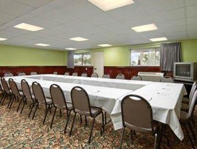 фото отеля Days Inn Elk Grove Village Chicago O'Hare Airport West