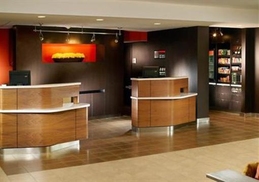 фото отеля Courtyard by Marriott Savannah Midtown