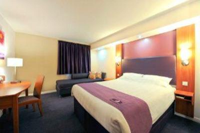 фото отеля Premier Inn Sheffield City Centre