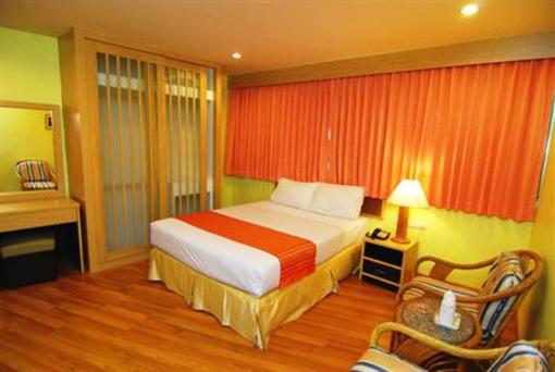 фото отеля Ruamchitt Plaza Hotel