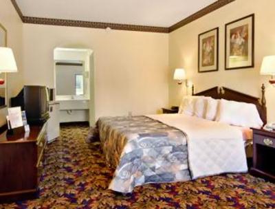 фото отеля Days Inn NE Jimmy Carter Blvd