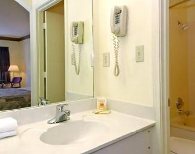 фото отеля Days Inn NE Jimmy Carter Blvd