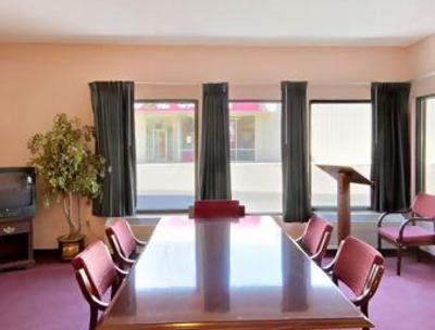фото отеля Days Inn NE Jimmy Carter Blvd