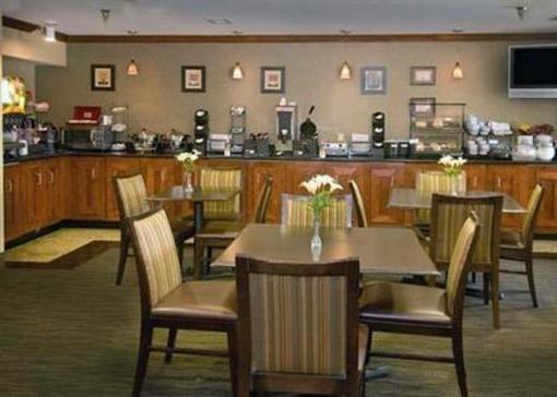 фото отеля Comfort Inn & Suites Airport Dulles-Gateway