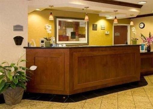 фото отеля Comfort Inn & Suites Airport Dulles-Gateway