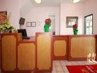 фото отеля Econo Lodge Near Home Depot Center