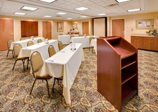 фото отеля Holiday Inn Express Bismarck