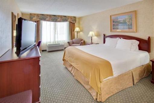 фото отеля Holiday Inn Express Bismarck