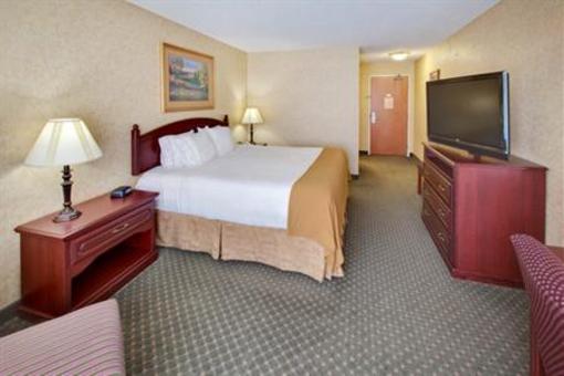 фото отеля Holiday Inn Express Bismarck